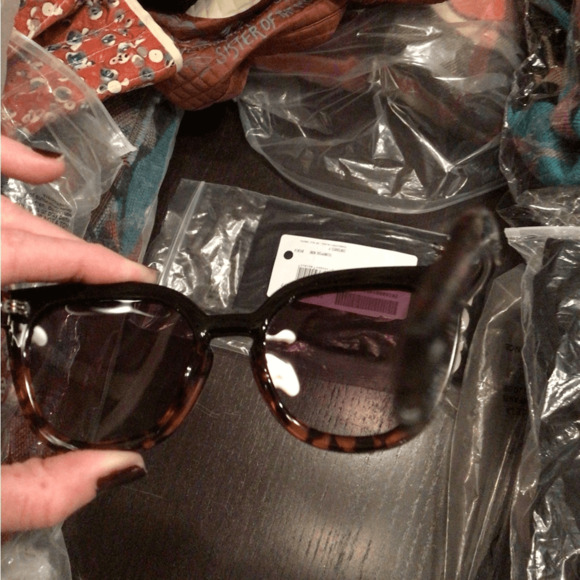 NEW! Rare Quay Noosa POLARIZED sunnies